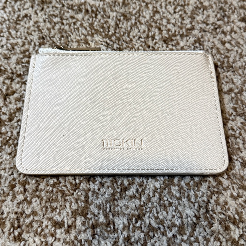 Toiletry Bags + Goodies!!! - Picture 5 of 11